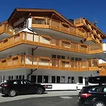 A Casa Saphir Appartement-hotel アパート