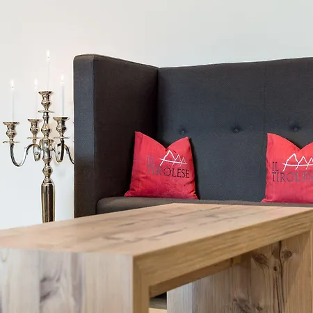 A Casa Saphir Appartement-hotel * זולדן